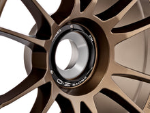 Laden Sie das Bild in den Galerie-Viewer, O.Z Racing Ultraleggera HLT CenterLock Wheels