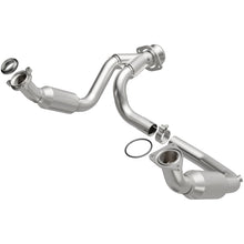 Carica l&#39;immagine nel visualizzatore di Gallery, MagnaFlow Conv DF 2007-2008 Cadillac Escalade 6.2L