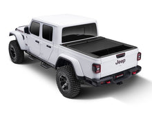 Charger l'image dans la galerie, Roll-N-Lock 2020 Jeep Gladiator 5ft bed M-Series Retractable Tonneau Cover