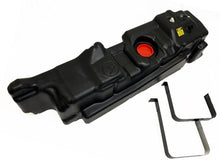 गैलरी व्यूवर में इमेज लोड करें, Titan Fuel Tanks 11-16 Ford F-250 60 Gal. Extra HD Cross-Linked PE XXL Mid-Ship Tank - Crew Cab SB