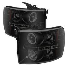 Laden Sie das Bild in den Galerie-Viewer, Spyder Chevy Silverado 1500/2500 07-13 Projector Headlights LED Halo LED Blk Smke PRO-YD-CS07-HL-BSM