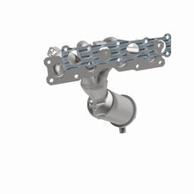 गैलरी व्यूवर में इमेज लोड करें, MagnaFlow 06-08 Hyundai Sonata 2.4L Direct Fit CARB Compliant Manifold Catalytic Converter