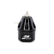 गैलरी व्यूवर में इमेज लोड करें, DeatschWerks DWR2000 Adjustable Fuel Pressure Regulator - Black