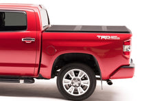 Charger l'image dans la galerie, Extang 14-16 Toyota Tundra (5.5ft) (w/o Rail System) Solid Fold 2.0