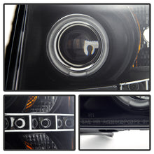 Laden Sie das Bild in den Galerie-Viewer, Spyder Chevy Silverado 1500 07-13 Projector Headlights CCFL Halo LED Blk Smke PRO-YD-CS07-CCFL-BSM