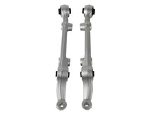 Carica l'immagine nel visualizzatore di Gallery, Skunk2 94-01 Acura Integra Front Lower Control Arm - Hard Rubber Bushing