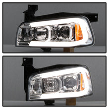 Laden Sie das Bild in den Galerie-Viewer, Spyder Dodge Charger 06-10 Projector Headlights - LED Light Bar - Chrome PRO-YD-DCH05V2-LB-C