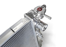 Carica l&#39;immagine nel visualizzatore di Gallery, CSF 2016+ 3.5L and 2.7L 05-15 4.0L and 2.7L Toyota Tacoma Radiator