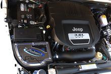 गैलरी व्यूवर में इमेज लोड करें, Volant 12-13 Jeep Wrangler 3.6L V6 Pro5 Closed Box Air Intake System
