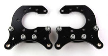 Cargar imagen en el visor de la galería, Wilwood Brackets (2) - P/S Rear - Mustang 8.8