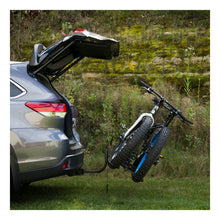 Carica l&#39;immagine nel visualizzatore di Gallery, Curt Tray-Style Hitch-Mounted Bike Rack (2 Bikes 1-1/4in or 2in Shank)
