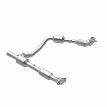 Carica l&#39;immagine nel visualizzatore di Gallery, MagnaFlow Conv Direct Fit 05-06 Ford E-350 Super Duty 5.4L