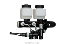 गैलरी व्यूवर में इमेज लोड करें, Wilwood Tandem Remote M/C Kit w L/H Brkt &amp; Prop Valve - 1 1/8in Bore Black