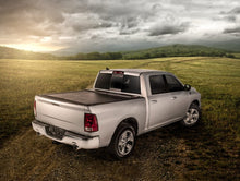 Laden Sie das Bild in den Galerie-Viewer, Roll-N-Lock 07-18 Toyota Tundra Regular Cab/Double Cab SB 77in M-Series Retractable Tonneau Cover
