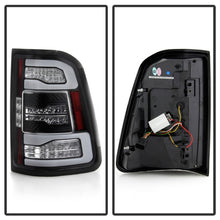 Carica l&#39;immagine nel visualizzatore di Gallery, Spyder Dodge Ram 19-20 LED Tail Light Black ALT-YD-DR19HAL-SEQ-BK