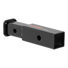 Carica l&#39;immagine nel visualizzatore di Gallery, Curt Receiver Tube Adapter (2in to 1-1/4in Shank 3500lbs GTW 4in Length)
