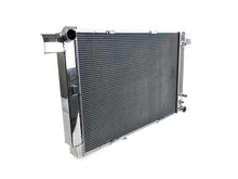 गैलरी व्यूवर में इमेज लोड करें, CSF 90-93 Mercedes-Benz 500SL / 94-02 Mercedes-Benz SL500 Radiator - 2to4wheels