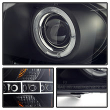 Laden Sie das Bild in den Galerie-Viewer, Spyder Chevy Silverado 1500/2500 07-13 Projector Headlights LED Halo LED Blk Smke PRO-YD-CS07-HL-BSM