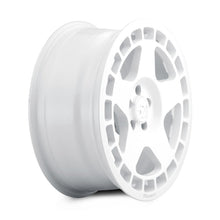 Carica l&#39;immagine nel visualizzatore di Gallery, fifteen52 Turbomac 17x7.5 5x112 40mm ET 66.56mm Center Bore Rally White Wheel