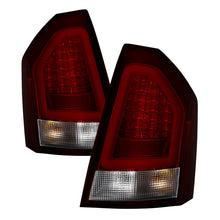 Charger l&#39;image dans la galerie, Spyder 05-07 Chrysler 3000C Verison 2 Light Bar LED Tail Lights - Red Clear (ALT-YD-C305V2-LED-RC)