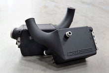 Laden Sie das Bild in den Galerie-Viewer, CSF 16-21 BMW M5 (F90) / 17-21 BMW M8 (F91/F92/F93) Twin Charge-Air-Cooler Set - Crinkle Black