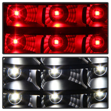 Carica l&#39;immagine nel visualizzatore di Gallery, xTune 03-06 Chevrolet Silverado 1500 LED Tail Lights - Black (ALT-JH-CSIL03-LED-BK)