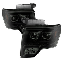 Carica l&#39;immagine nel visualizzatore di Gallery, Xtune Ford F150 09-14 Projector Headlights Halogen Model LED Halo Black Smoke PRO-JH-FF15009-CFB-BSM