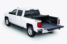 Laden Sie das Bild in den Galerie-Viewer, Tonno Pro 07-13 Chevy Silverado 1500 5.8ft Fleetside Lo-Roll Tonneau Cover