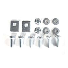 Load image into Gallery viewer, Curt 03-06 Chevrolet Suburban 1500 Class 3 Trailer Hitch w/2in Receiver