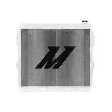 Laden Sie das Bild in den Galerie-Viewer, Mishimoto 00-06 Toyota Tundra 4.7L Performance Aluminum Radiator (Automatic Only)