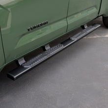 गैलरी व्यूवर में इमेज लोड करें, Westin 2022-2023 Toyota Tundra R5 Nerf Step Bars - Black