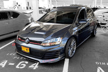 Charger l&#39;image dans la galerie, Seibon 2012+ Volkswagen Golf MK7 DV-Style Carbon Fiber Hood