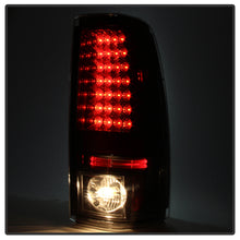 Laden Sie das Bild in den Galerie-Viewer, Spyder Chevy Silverado 1500 03-06 (Not Fit Stepside)LED Tail Lights Blk Smke ALT-YD-CS03-LED-BSM