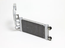 गैलरी व्यूवर में इमेज लोड करें, CSF 07-13 BMW M3 (E9X) DCT Oil Cooler