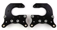 गैलरी व्यूवर में इमेज लोड करें, Wilwood Brackets (2) - P/S Rear - Mopar/Dana 2.72in Offset