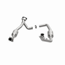 Carica l&#39;immagine nel visualizzatore di Gallery, Magnaflow Conv DF 2002 Ford E-Series Vans 5.4L