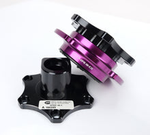 गैलरी व्यूवर में इमेज लोड करें, NRG Quick Release SFI SPEC 42.1 - Shiny Black Body / Shiny Purple Ring