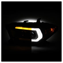 Cargar imagen en el visor de la galería, Spyder Toyota Tacoma 16-18 (SR5 Model Only) Projector Headlights Black Smoke PRO-YD-TT16-LB-BSM