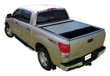 Laden Sie das Bild in den Galerie-Viewer, Roll-N-Lock 07-18 Toyota Tundra Regular Cab/Double Cab SB 77in M-Series Retractable Tonneau Cover