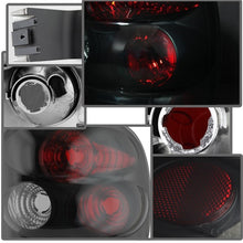 Charger l&#39;image dans la galerie, Spyder Chevy Silverado Stepside 99-04 Euro Style Tail Lights Black Smoke ALT-YD-CS99STS-BSM