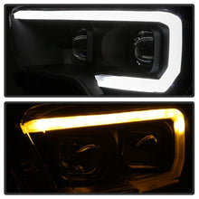 Carica l&#39;immagine nel visualizzatore di Gallery, xTune 16-18 Toyota Tacoma SR/SR5 DRL Proj Headlights w/Turn Signal - Blk (PRO-JH-TTA16-SR-BK)