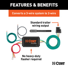 गैलरी व्यूवर में इमेज लोड करें, Curt Universal Powered 3-to-2-Wire Taillight Converter