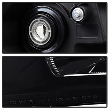 Carica l&#39;immagine nel visualizzatore di Gallery, Xtune Chevy Silverado 07-13 Crystal Headlights Black Smoked HD-JH-CS07-AM-BSM