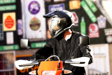 गैलरी व्यूवर में इमेज लोड करें, Z1R Range Helmet - Uptake - Black/White - XS 0140-0007