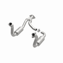 Laden Sie das Bild in den Galerie-Viewer, Magnaflow Conv DF 08-10 Ford F-250/F-250 SD/F-350/F-350 SD 5.4L/6.8L / F-450 SD 6.8L Y-Pipe Assembly
