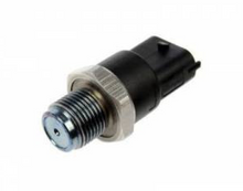 Carica l&#39;immagine nel visualizzatore di Gallery, Exergy 01-04 Chevy Duramax LB7 Rail Pressure Sensor