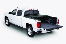 Laden Sie das Bild in den Galerie-Viewer, Tonno Pro 07-13 Chevy Silverado 1500 5.8ft Fleetside Lo-Roll Tonneau Cover