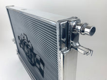 Carica l&#39;immagine nel visualizzatore di Gallery, CSF 87-91 BMW M3 (E30) 2.7L Radiator