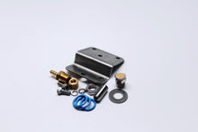 Carica l'immagine nel visualizzatore di Gallery, Fuelab Bracket &amp; Hardware Kit for 555xx Series Regulators