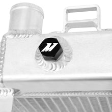 Laden Sie das Bild in den Galerie-Viewer, Mishimoto 07-09 Nissan 350Z Manual Aluminum Radiator